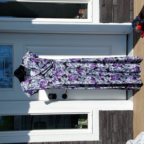 Dresses & Skirts - Black with Hawaiian Print Cap Sleeve Empire Waist Maxi Dress Size M